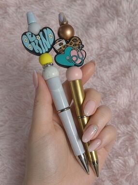 Decorative Heart Top Ballpoint Pens - White & Gold